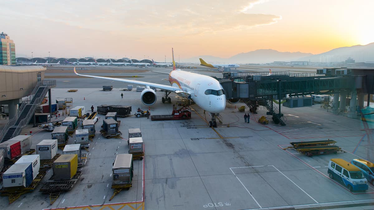 Máy bay chở hàng tại sân bay quốc tế Hồng Kông