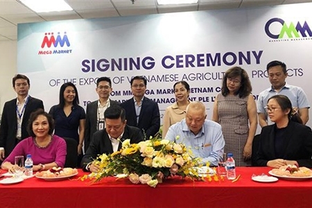 Deal signed to boost Vietnamese farm produce exports to Singapore