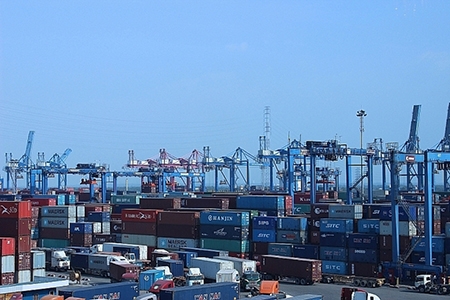 Private areas for fast customs clearance goods via Cat Lai Port