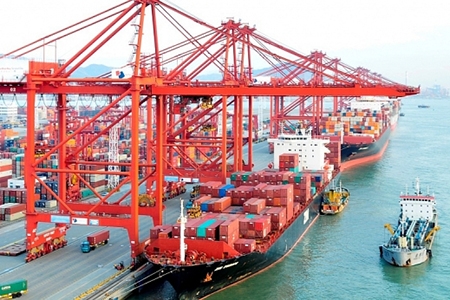 Khó khăn do dịch bệnh, cả nước vẫn xuất siêu