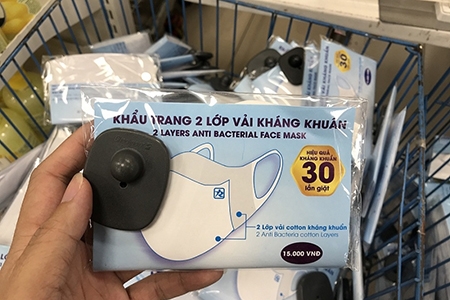 Sản xuất khẩu trang tiếp tục là cứu cánh của doanh nghiệp dệt may