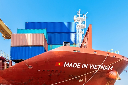 Áp dụng hai cơ chế chứng nhận xuất xứ trong EVFTA