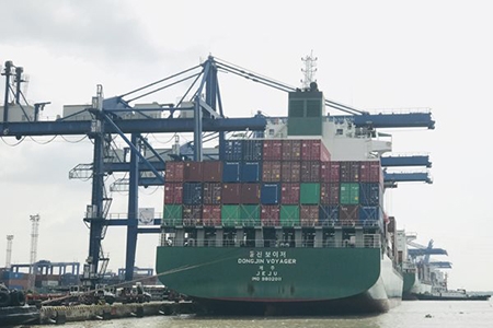 Gặp trường hợp “lạ” trong thanh toán L/C, doanh nghiệp đối mặt với nguy cơ mất hàng