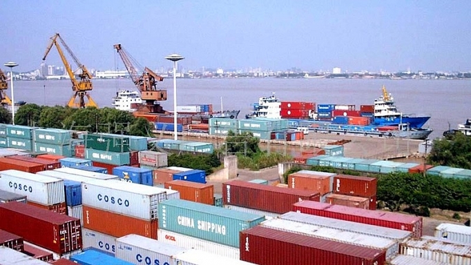 Xuất siêu sau 8 tháng