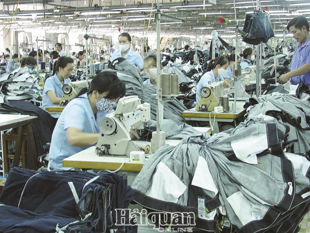 Ngành dệt may đang phải chịu áp lực về nguồn cung thiếu hụt để hưởng ưu đãi thuế từ EVFTA