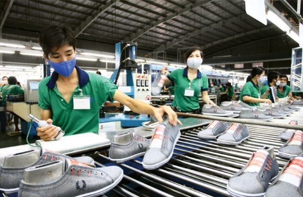 Xuất khẩu dệt may, giày dép và túi xách mang về hơn 60 tỷ USD