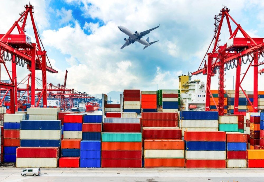 Xuất nhập khẩu hàng hóa cả nước giảm mạnh tháng đầu năm