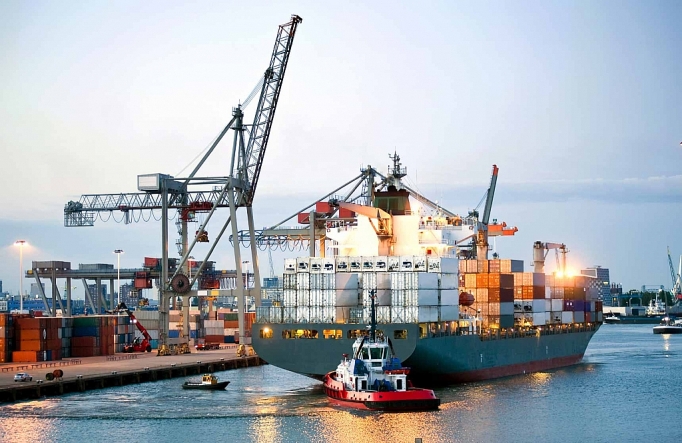 Xuất siêu gần 2 tỷ USD trong 2 tháng